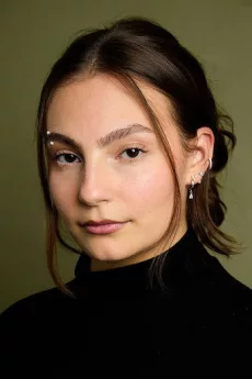 Avery Potemri poster