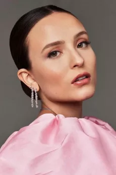 Larissa Manoela poster