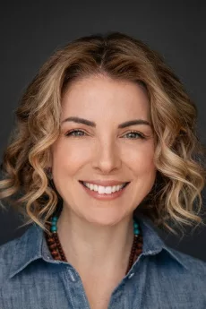 Özge Özberk poster