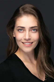 Öznur Serçeler poster