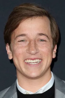 Skyler Gisondo poster